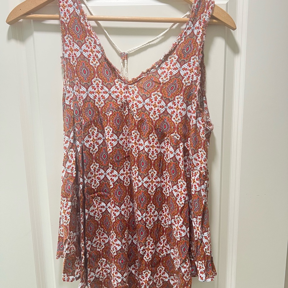 Altar'd State Rust and White Printed V-Neck Tank
